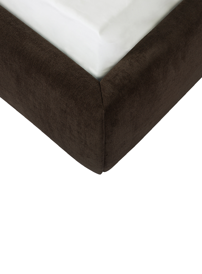 Ithariel Queen Bed,Warm Brown