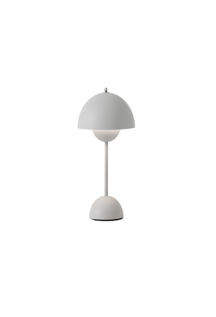 &Tradition Flowerpot VP9 Table Lamp