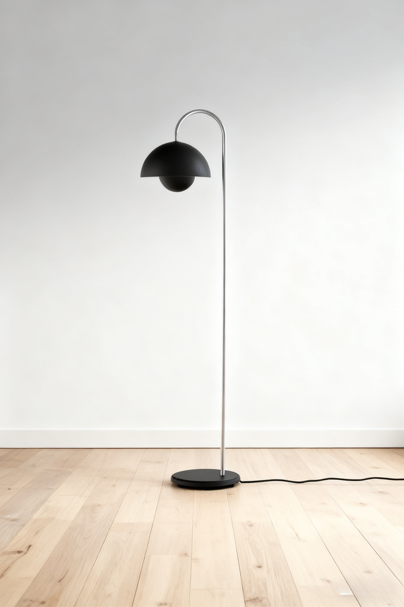 &Tradition - Flowerpot Floor Lamp VP12