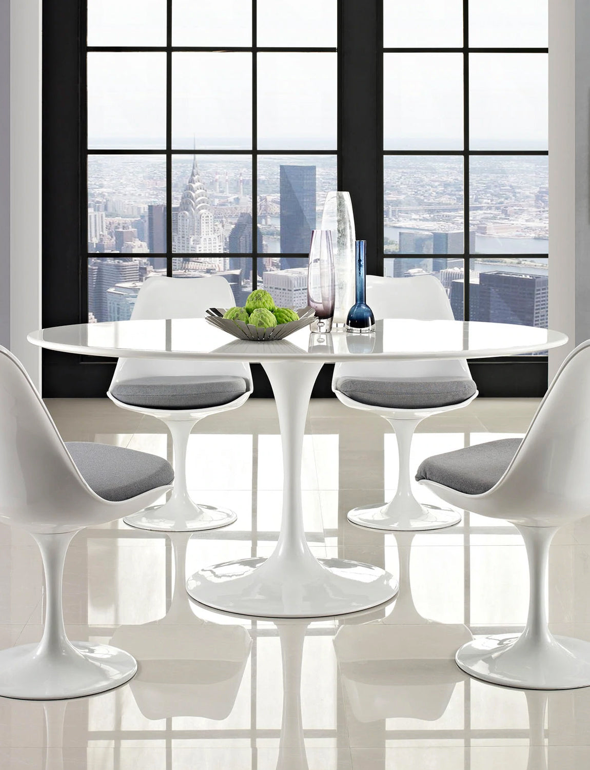 Lily White Oval 48 Dining Table, white base